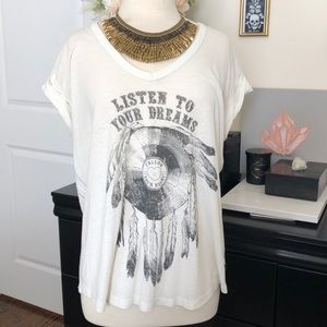 Listen to your dreams rolled sleeve high-low tee